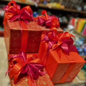 Dāvanu iesaiņošana Rīgā TC Domina Shopping